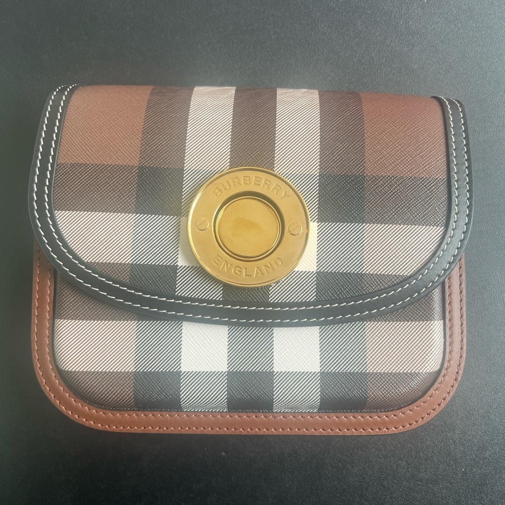 Burberry small Elizabeth crossbody bag NWT